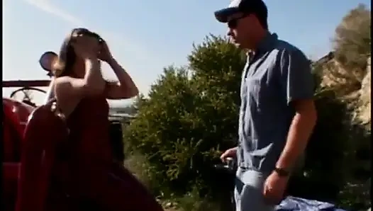 Randy yarak emiyor bebek yarağa binmeyi seviyor ve tıraş olduktan sonra erkek arkadaşına sakso çekiyor