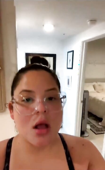 Live Stream with Dani Valentina