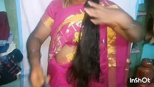 Тамильская сари домохозяйка с большими сиськами трахается в деревне с большой задницей