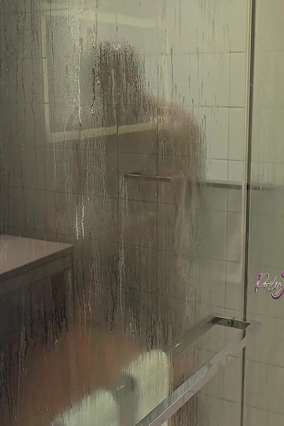 Polyj&maxx Shower Final