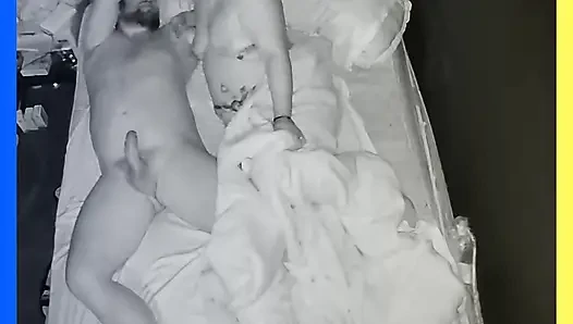 Puchis - 47 yaşındaki kız çılgın derin anal seks ve derin gırtlak gibi sikiliyor