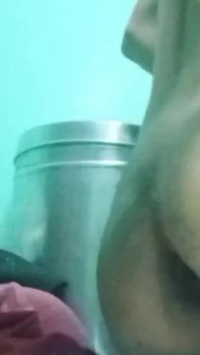 Powerful moment from "Indian teen show her ass and boob"