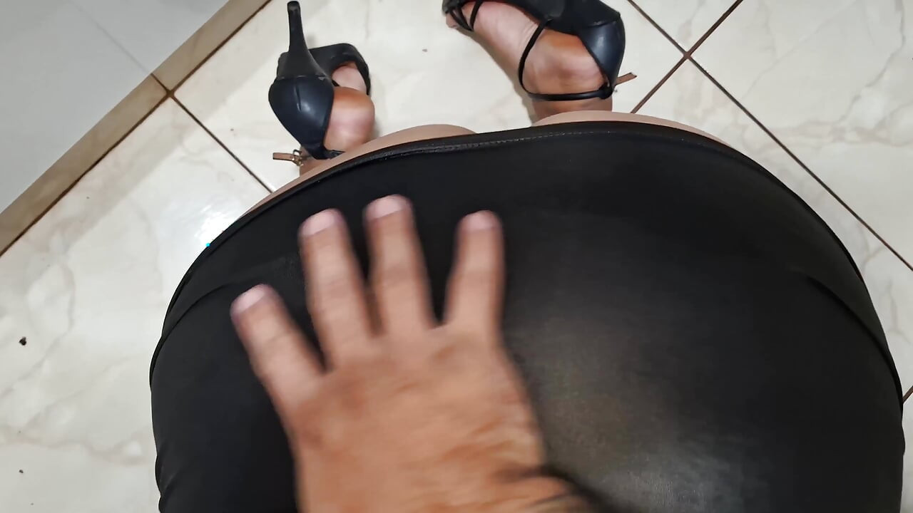 Horny Wife Begging for Cock in the Kitchen - Hairy Creampie