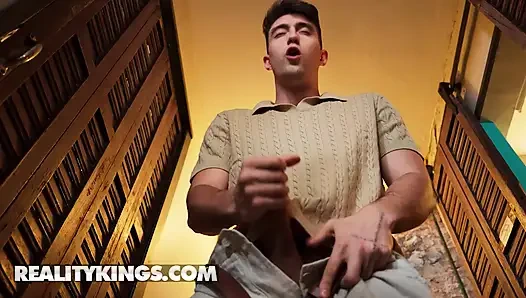 Reality kings - masturbasi stacy cruz yang menawan berujung dengan sampai becek