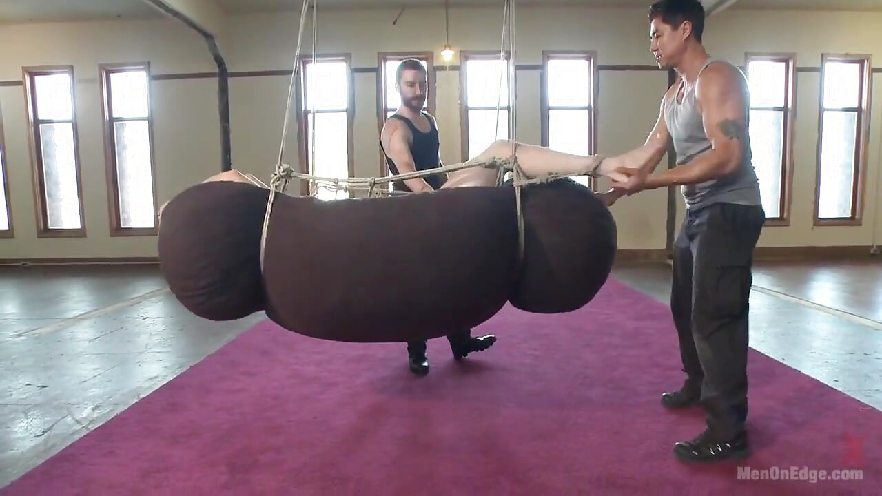 Hot Bi Hunk's First Time Being Bound and Edged