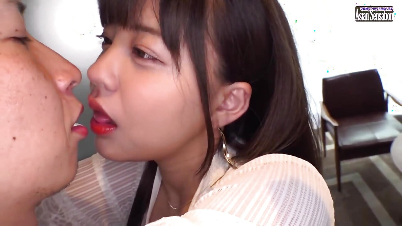 頂級日間俱樂部美女，擁有令人難以置信的J罩杯曲線，不可抗拒的魅力和難忘的私人邂逅