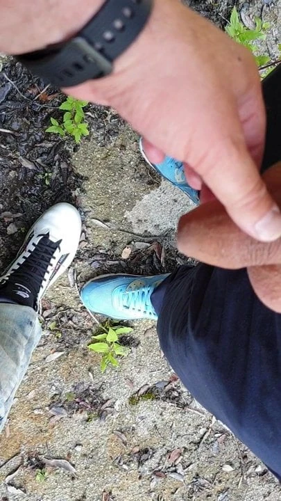 Piss Play on my Nike Saturn 720 during an Hiking Tour
