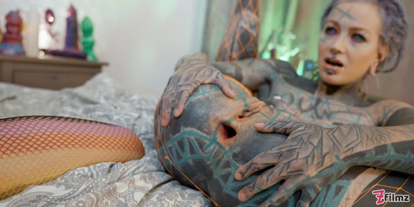 Aksi fisting anal ekstrem - gadis-gadis bercinta anal dengan mainan besar