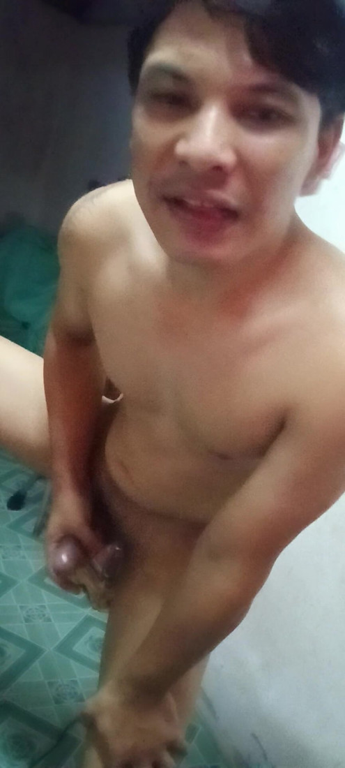 Showing off my dick, recording a clip and sending it to my aunt as requested.