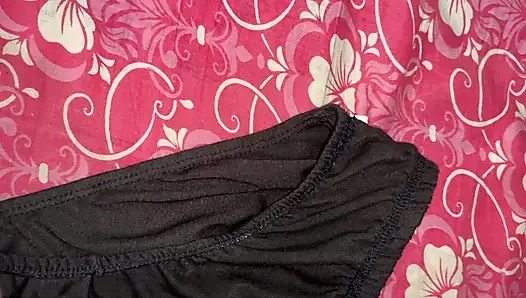 I cum on my Sangeeta's black panties.