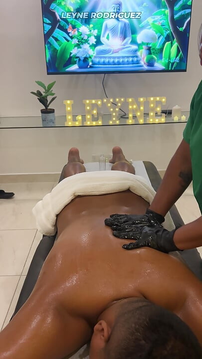 Leyne Rodriguez: Hot Latina in Massage Uniform Gives an Intense Oiled Session