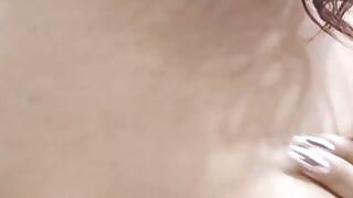 Aao mere sath khelen, mujhe dikhava karna aur aapke sath masti karna pasnd hai!