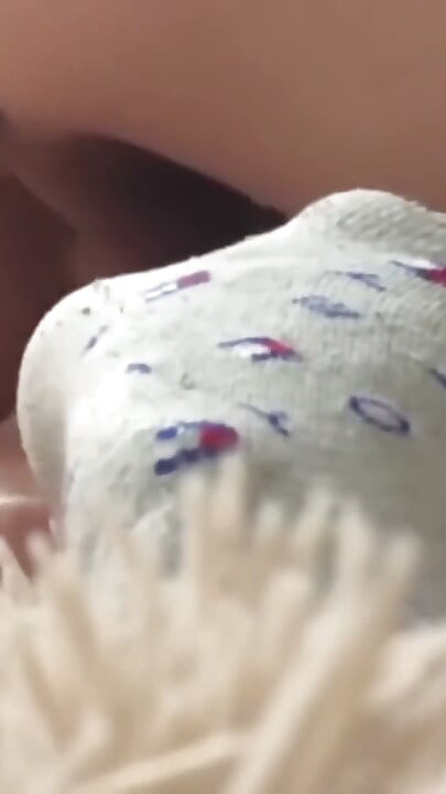 파티 후 밤에 기숙사에서 섹스하는 18세 학생