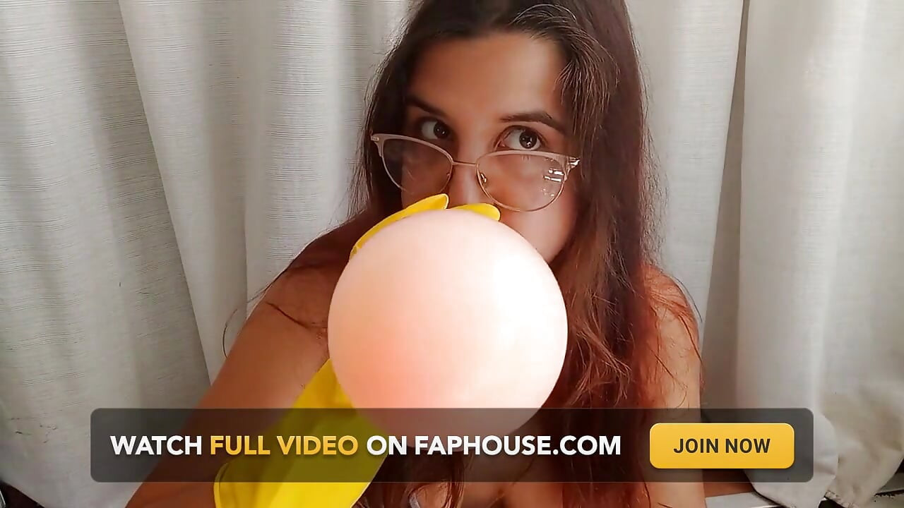 Latex Gloves Bubblegum and Balloon Blowing - Bunny Looner