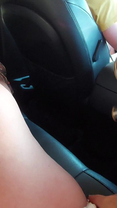 A hot MILF calls a taxi in the morning to go to the office and has an orgasm in the back seat of the car | Clip 1