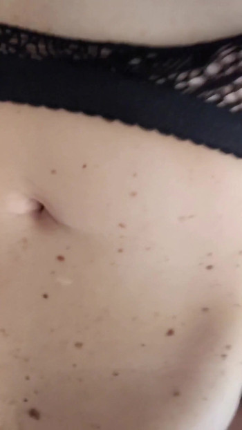 Epski trenutak iz "Prvog analnog seksa seksi seksi milfice"