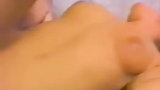 Kaum legal, mia nimmt schwanz und dann einen creampie
