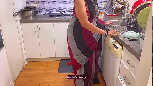 Секс с сари - громкое лизание киски - хардкорный трах в рот и миссионерская поза с братом мужа Devar