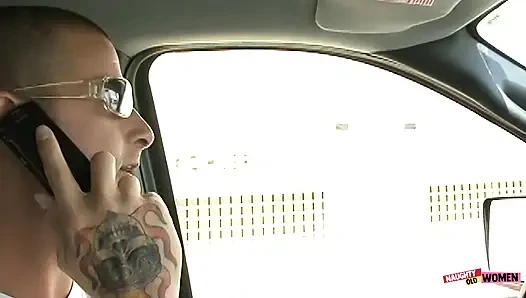 Pick up artist does his best to make blonde slut Regan Anthony cum