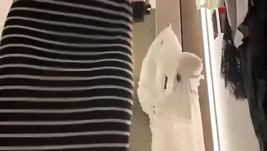 Jucielussie Hot playing in the fitting room