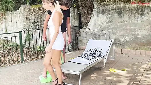 Üvey oğlun, üvey annesinin yaz tatillerinde yaptığı maceraları keşfederek kıskanan kurnaz planı