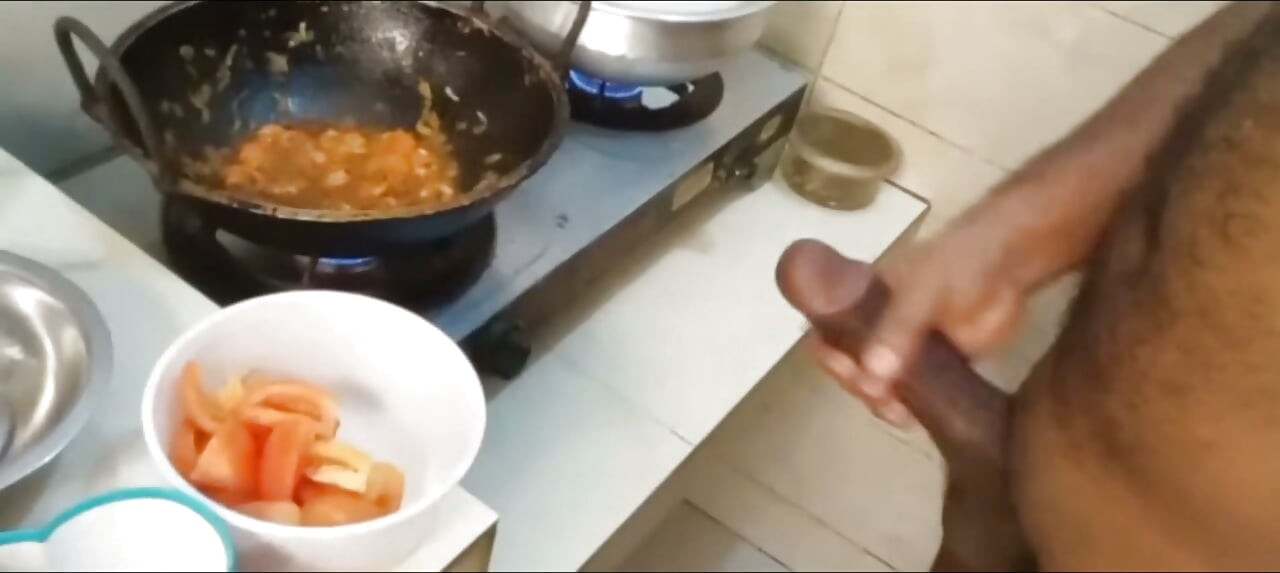 Video cewek bangalore kembar lagi asik muncrat di makanan