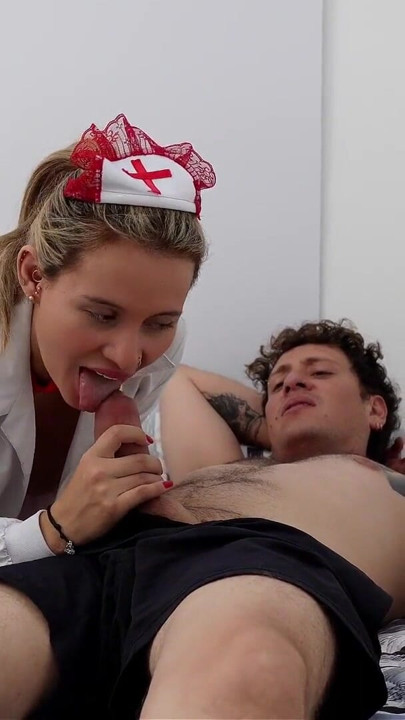 Doctor's recommendations: I fuck sick gamer to relieve his pain - Karen Sleent & nick jowell | Clip 1