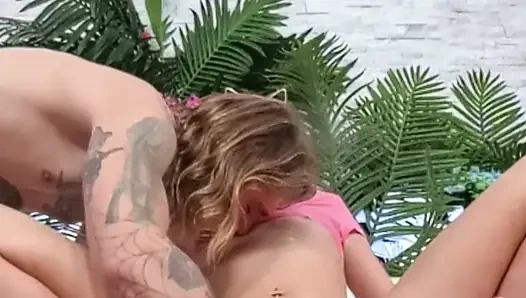 Большой член Bryan Gozzling осушала шаловливая Della Cate!