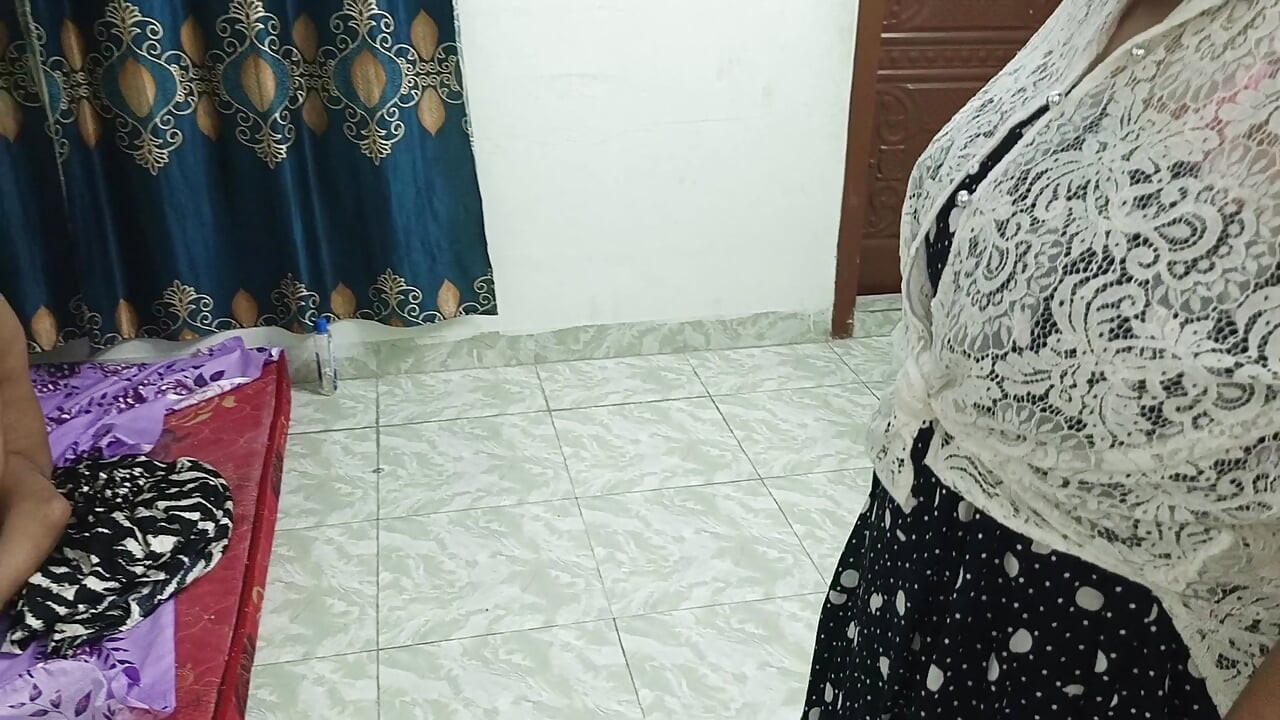 רביעייה כשאבא מקיים יחסי מין עם בתו החורגת ואשתו תפסה אותם, כולם בסופו של דבר קיימו יחסי מין יחד.
