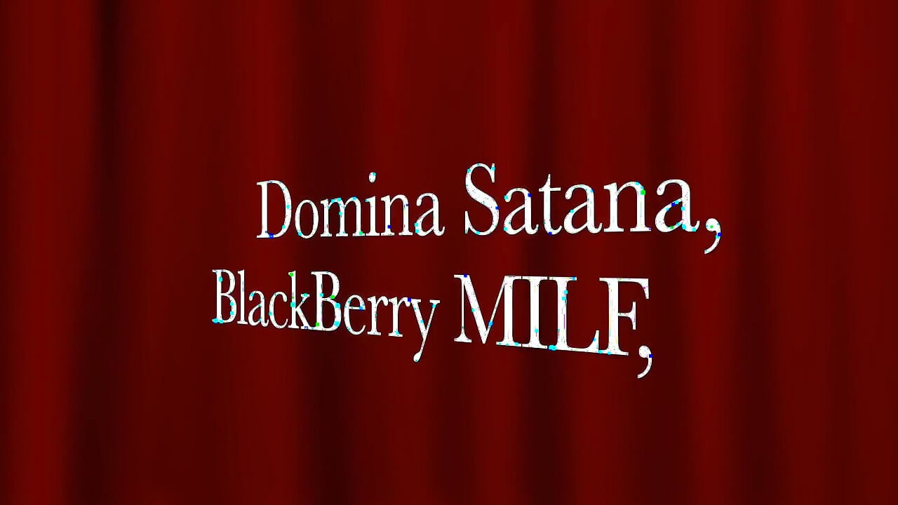 Domina Satana & Blackberrymilf Put's Booboo e Massagem quente em uma posição 69 para chupar um ao outro!
