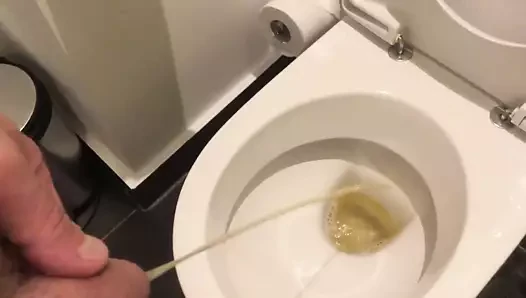 çıplak işemek
