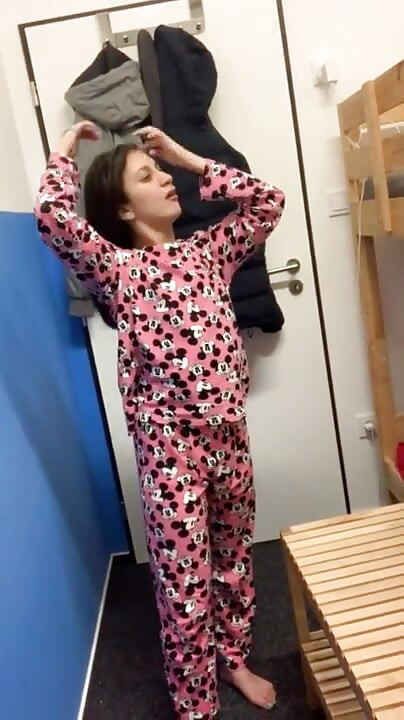 Francesca Palma chupando o pau da minha colega de quarto