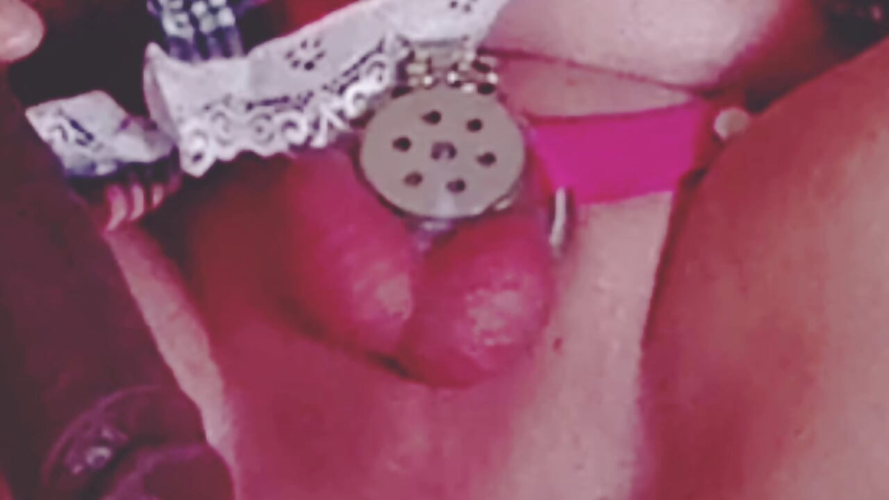 Sissyslut plapping until plapgasm