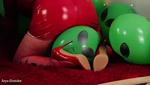 Aksi hot lesbian dengan toket dan ngentot habis-habisan setelah masturbasi memek beceknya - arya si tante seksi dengan toket besar