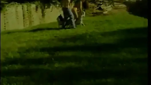 Büyük sikiş Doğulu güzeli domaltarak sikiyor