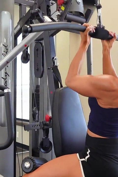 Fitness laska zginanie! Klip niestandardowy