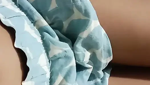 desi girl first time showing her tight pussy