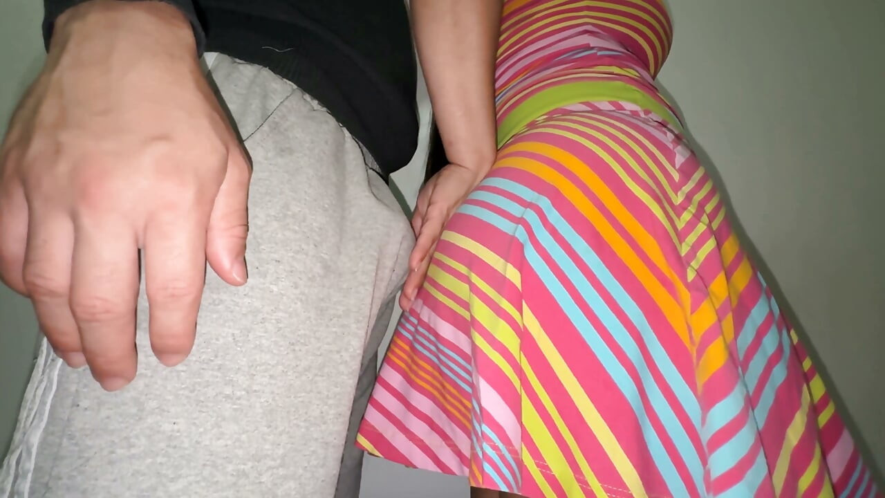 Extraño Pervertido Desliza Su Polla En Una Mujer De Gran Culo