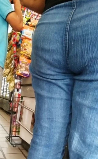 Ay Griselda tu cola y tus nalgotas me encantan