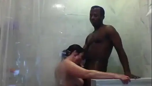 Orta yaşlı seksi kadınlar büyük zenci yarağı bağımlısı ve ırklararası sikiş