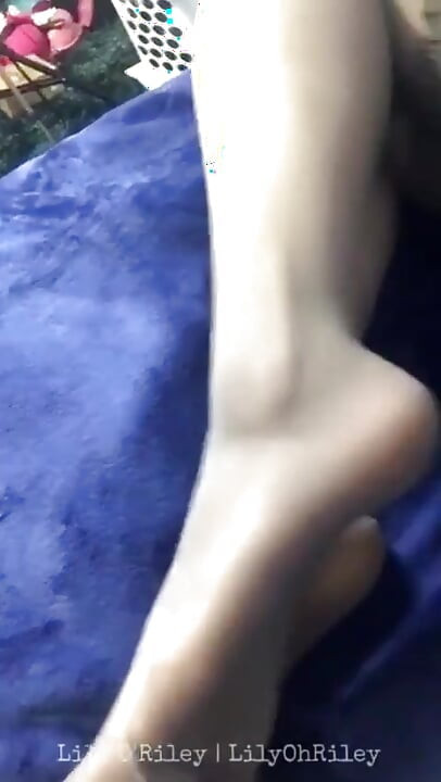Sensual Squirting in Wolford Stockings, Njoy Wand, Big Clit Redhead