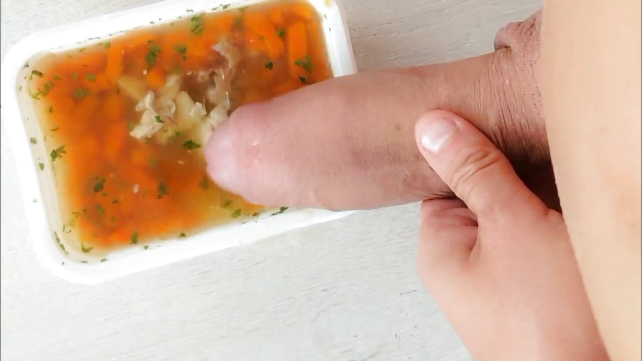 Supă cu propria spermă - Aromarea produselor alimentare livrate de la restaurant cu propria aroma și degustare