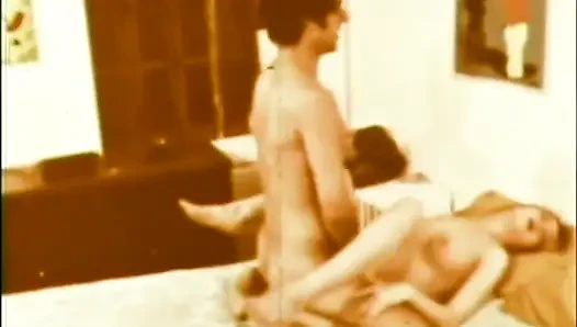 Cewek nakal ini dientot habis-habisan sama kontol raksasa
