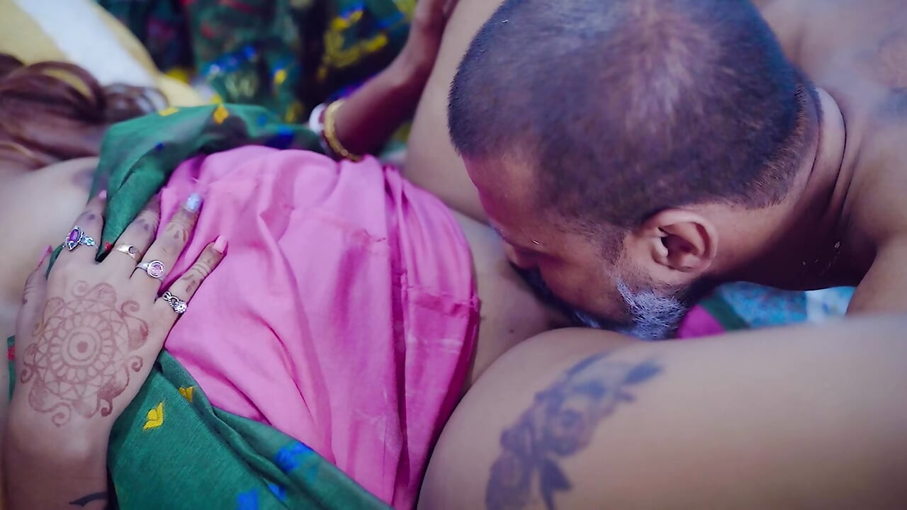 Bete ke ghar pe nhi rahne par sasur ne meri jawani ki pyaas bujhai