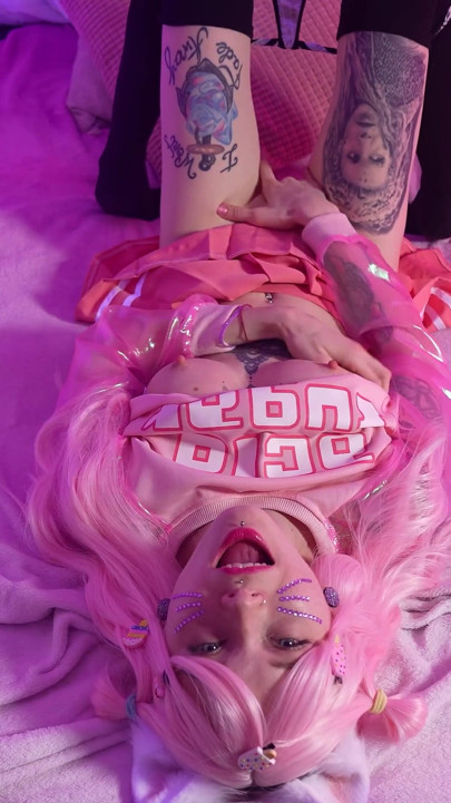 Kitty喜欢做一个荡妇. 4k