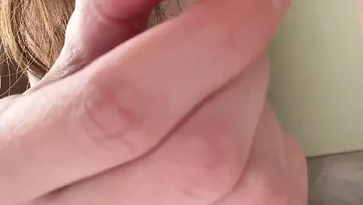 Tampon Play Compilation: Langbeinige Schönheit schiebt Tampons in zottelige Vagina
