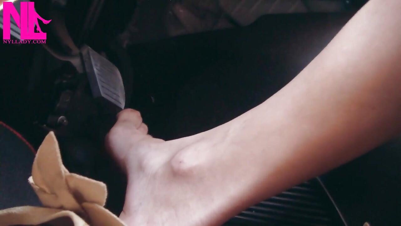 Crazy Barefoot Pedal Pumping on High Way