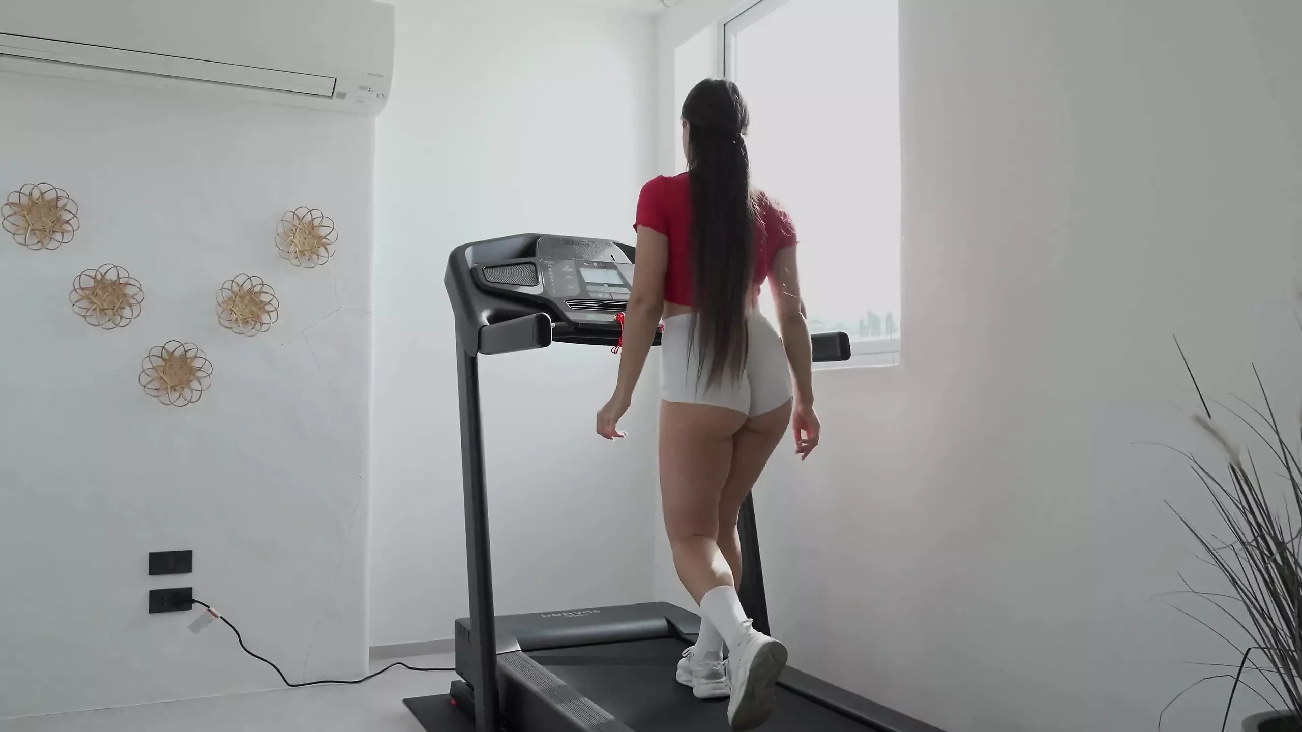 Fitness Workout Ended with Hot Sex with a Trainer! Cowgirl, Missionary, Doggy, Blowjob