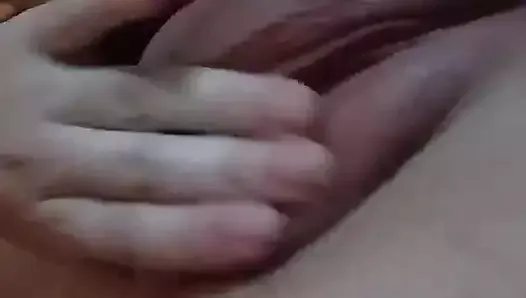 I love fingering my pink pussy