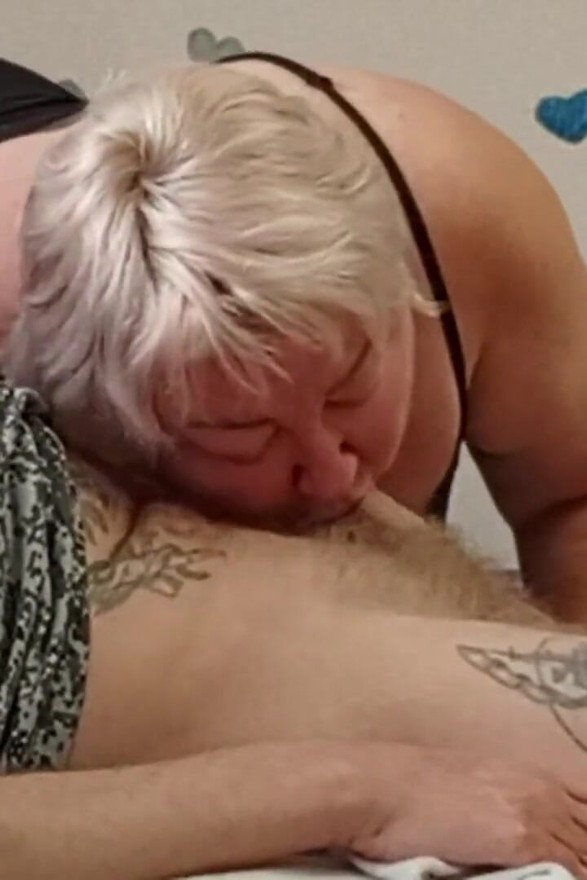 Bitch Sucks My Dick Until Cumshot